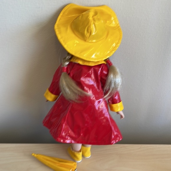 Rain shower Rachel Porcelain doll - Picture 8 of 16